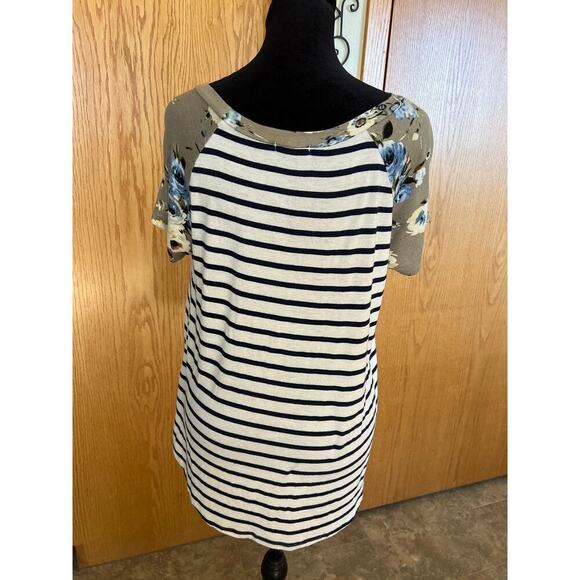 e.Luna stripe and floral crewneck T-shirt, women's size S - Picture 5 of 6